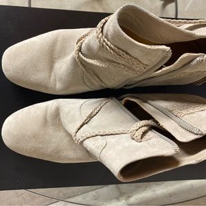 Via spiga taupe to cream suede ankle boots